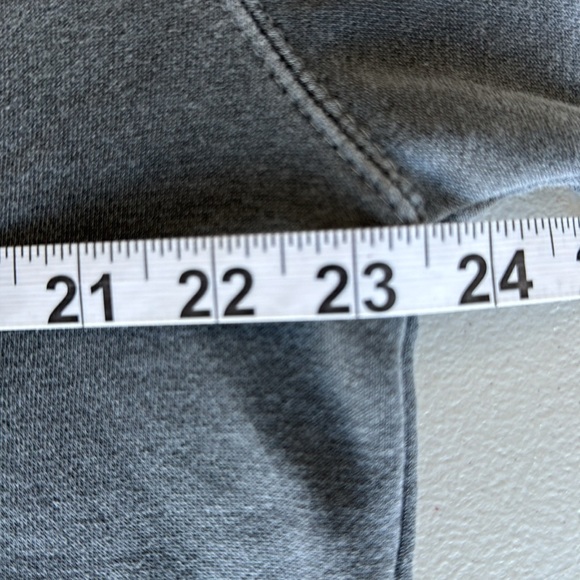 Girl Dangerous Rebel Girl Gray Sweatshirt Size Large - Picture 4 of 6